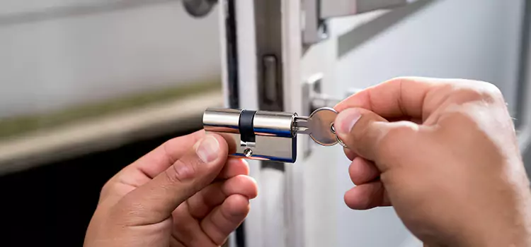 Emergency Locksmith for House Altamont